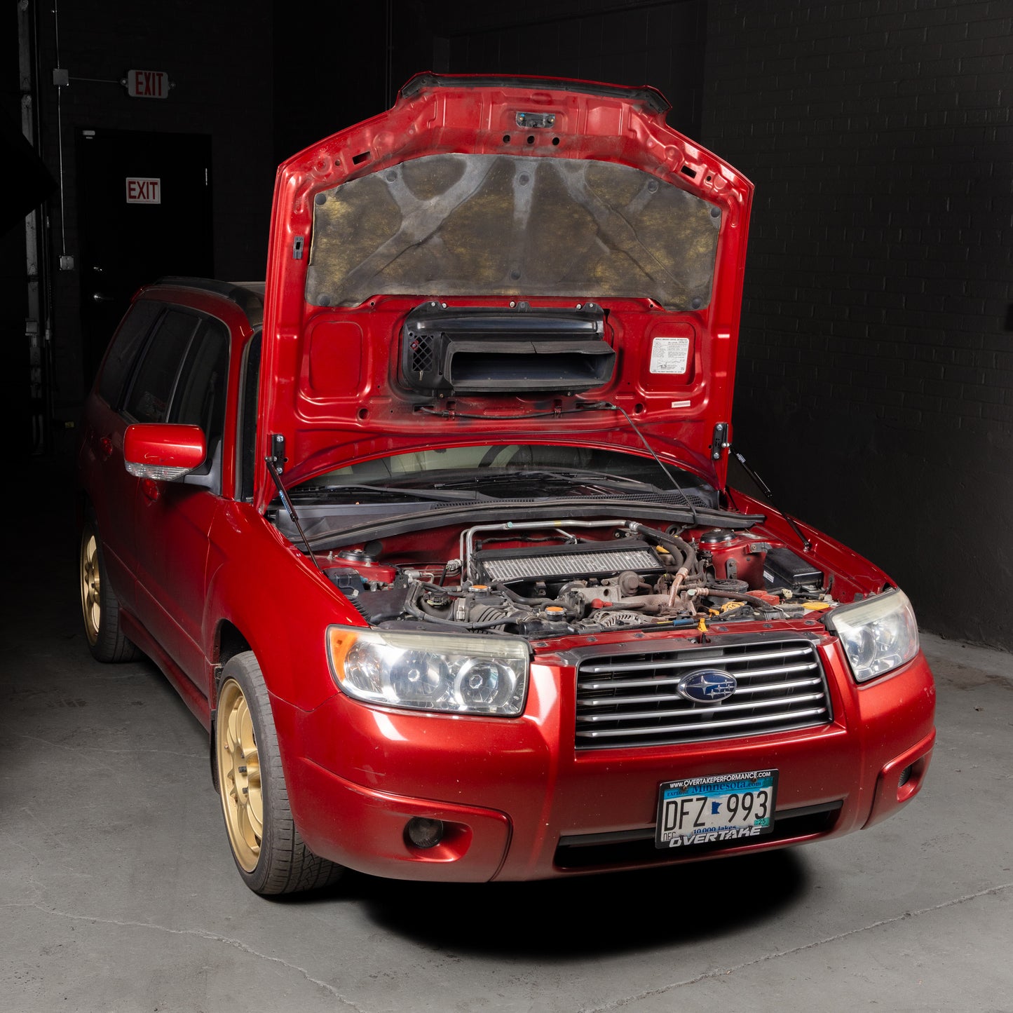 Overtake Hi-Lift Hood Strut Kit - Subaru 2004-08 Forester XT